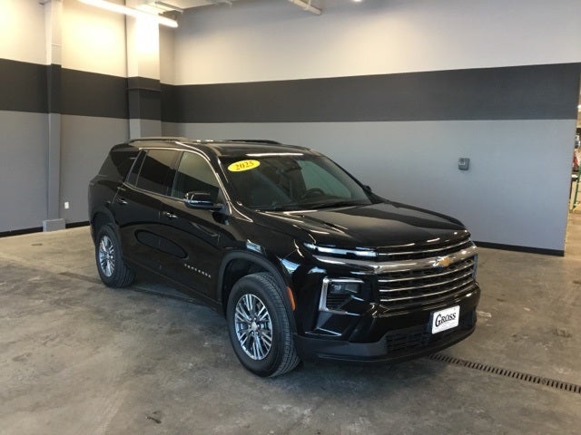 2025 Chevrolet Traverse AWD LT