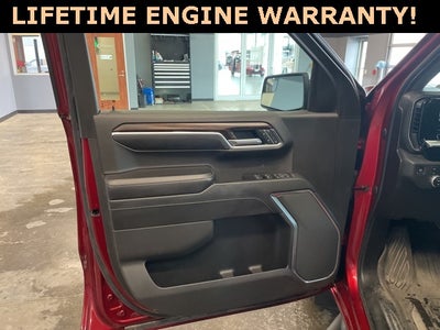 2022 GMC Sierra 1500 4WD Crew Cab Short Box SLT