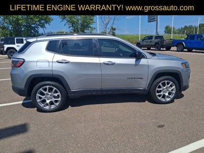 2022 Jeep Compass Latitude Lux