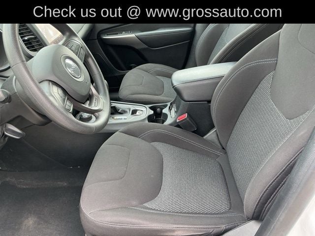 2022 Jeep Cherokee Sport