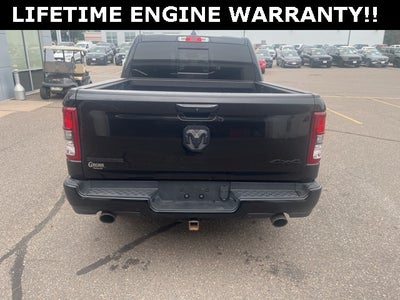 2022 RAM 1500 Big Horn Crew Cab 4x4 5'7' Box