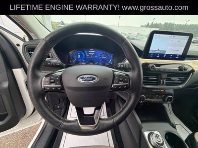 2022 Ford Escape Titanium