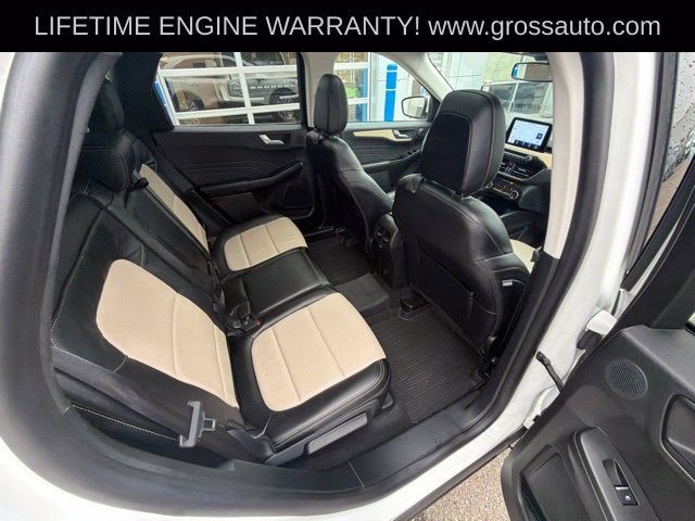2022 Ford Escape Titanium