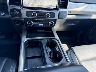 2022 Ford F-350 Lariat