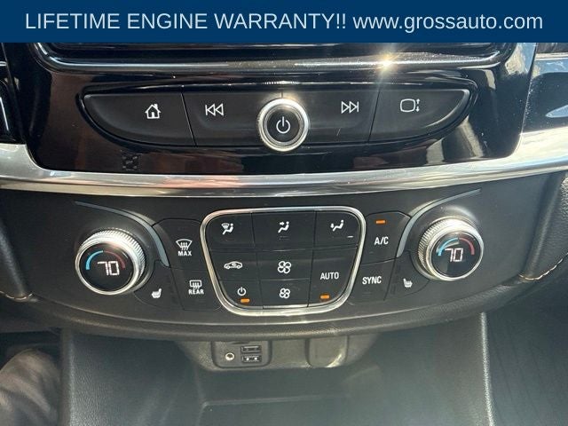 2021 Chevrolet Traverse LT Leather