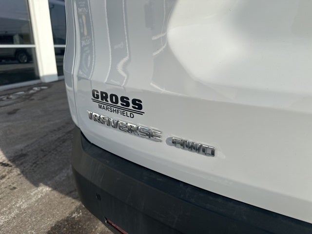 2022 Chevrolet Traverse AWD LT Leather