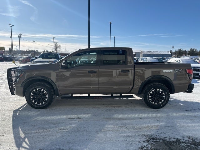 2021 Nissan TITAN Crew Cab PRO-4X 4x4