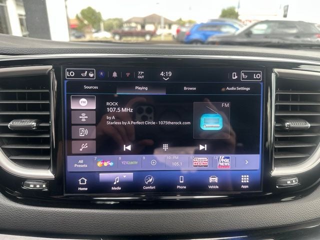 2025 Chrysler Pacifica Select
