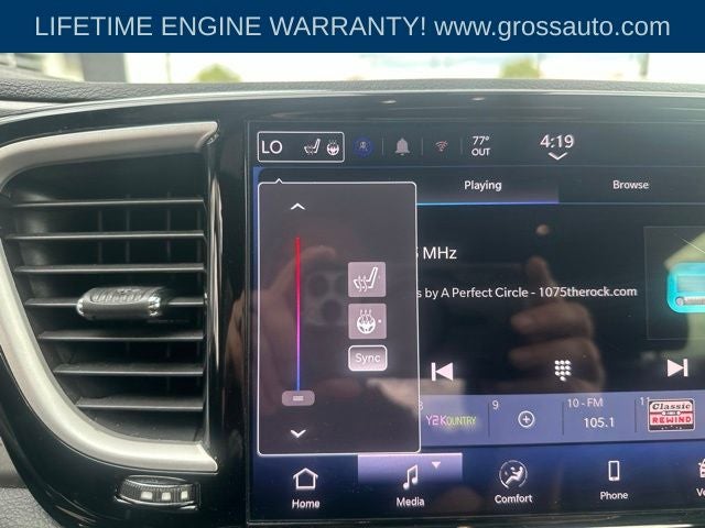 2025 Chrysler Pacifica Select