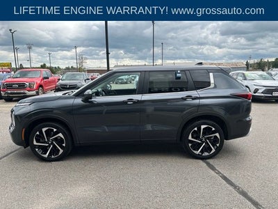 2024 Mitsubishi Outlander SE