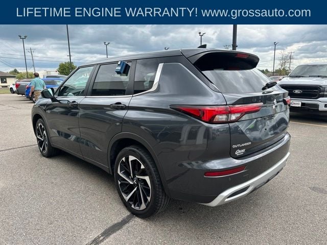 2024 Mitsubishi Outlander SE