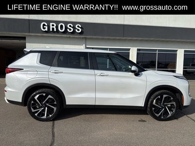 2024 Mitsubishi Outlander SE