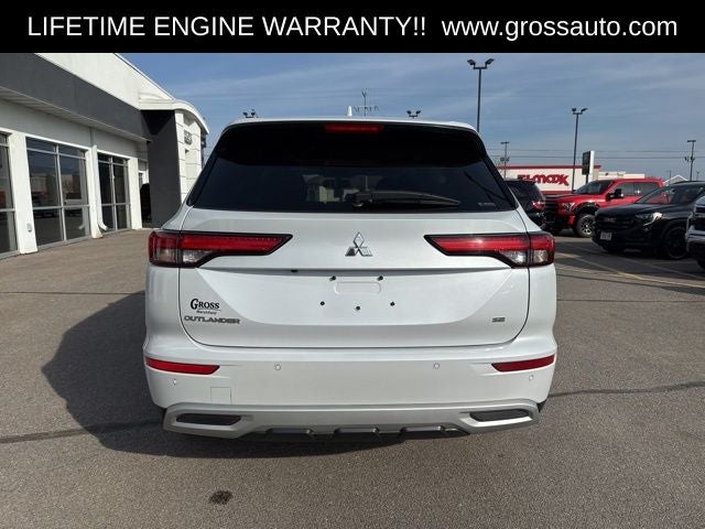 2024 Mitsubishi Outlander SE