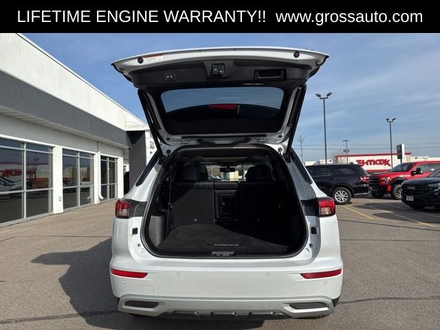 2024 Mitsubishi Outlander SE