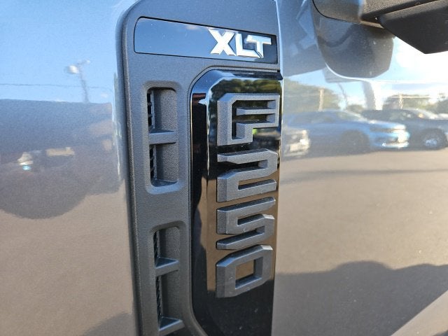 2027 Ford F-250SD XLT