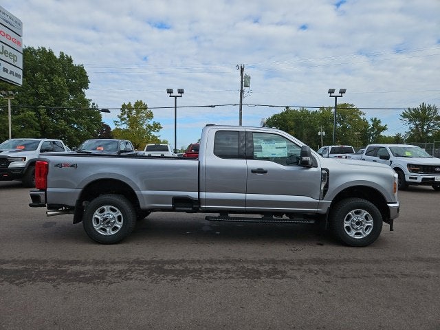 2027 Ford F-350SD XLT